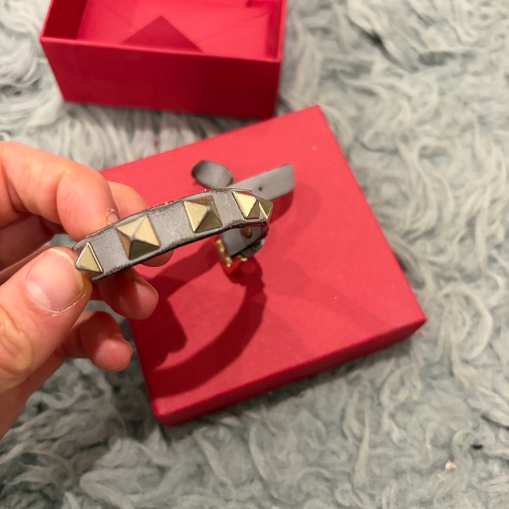 Valentino Rock Stud Gray Bracelet - Picture 5 of 6
